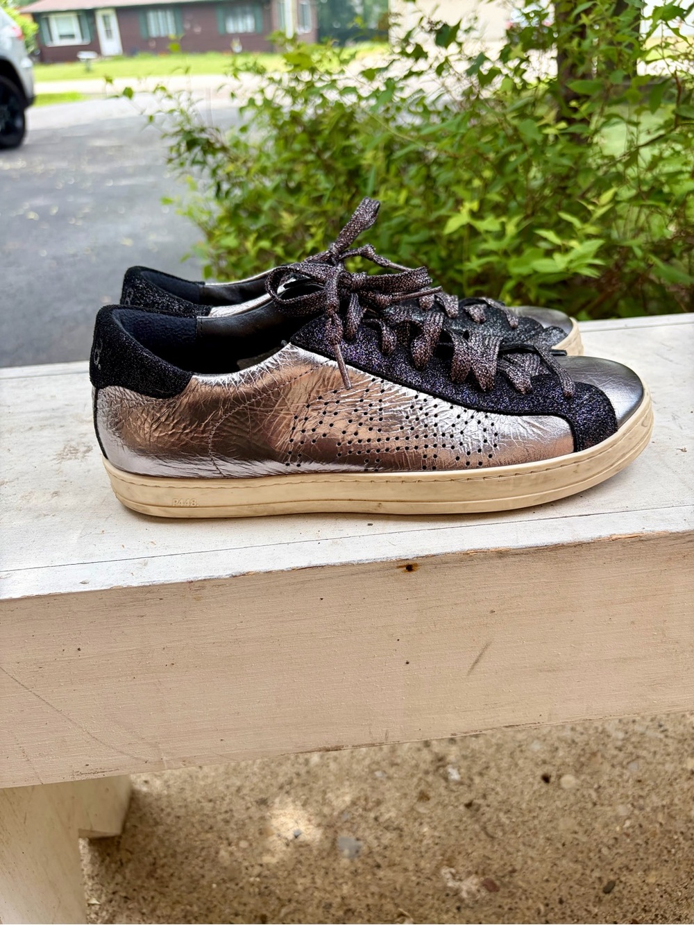 P448 Women’s Metallic Silver & Black Low-Top Sneaker Size 38 - Picture 4 of 10